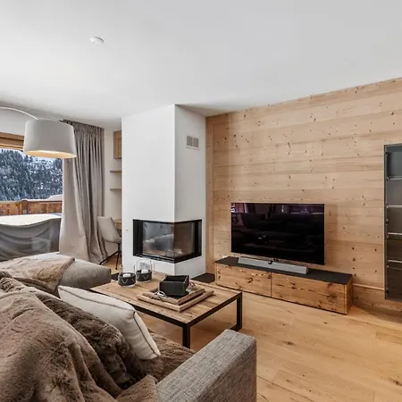 Le Montagnier By Mrs Miggins *