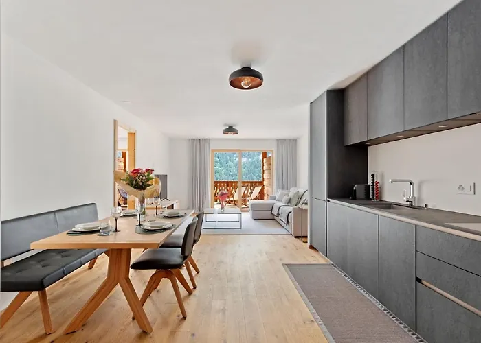 Le Montagnier By Mrs Miggins