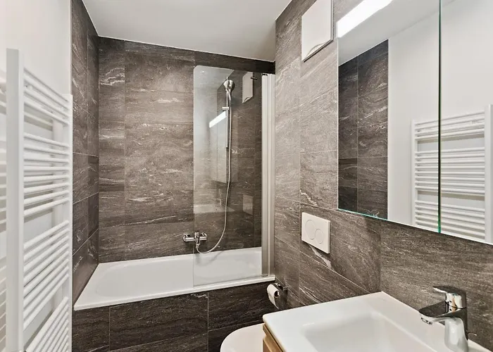 Le Montagnier By Mrs Miggins *