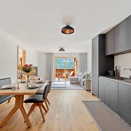 Le Montagnier By Mrs Miggins